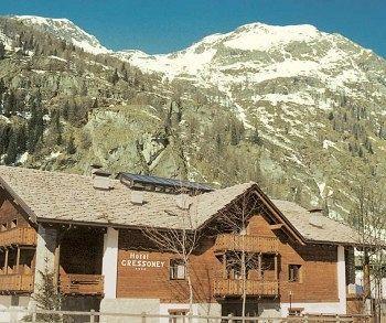 Готель Gressoney Екстер'єр фото